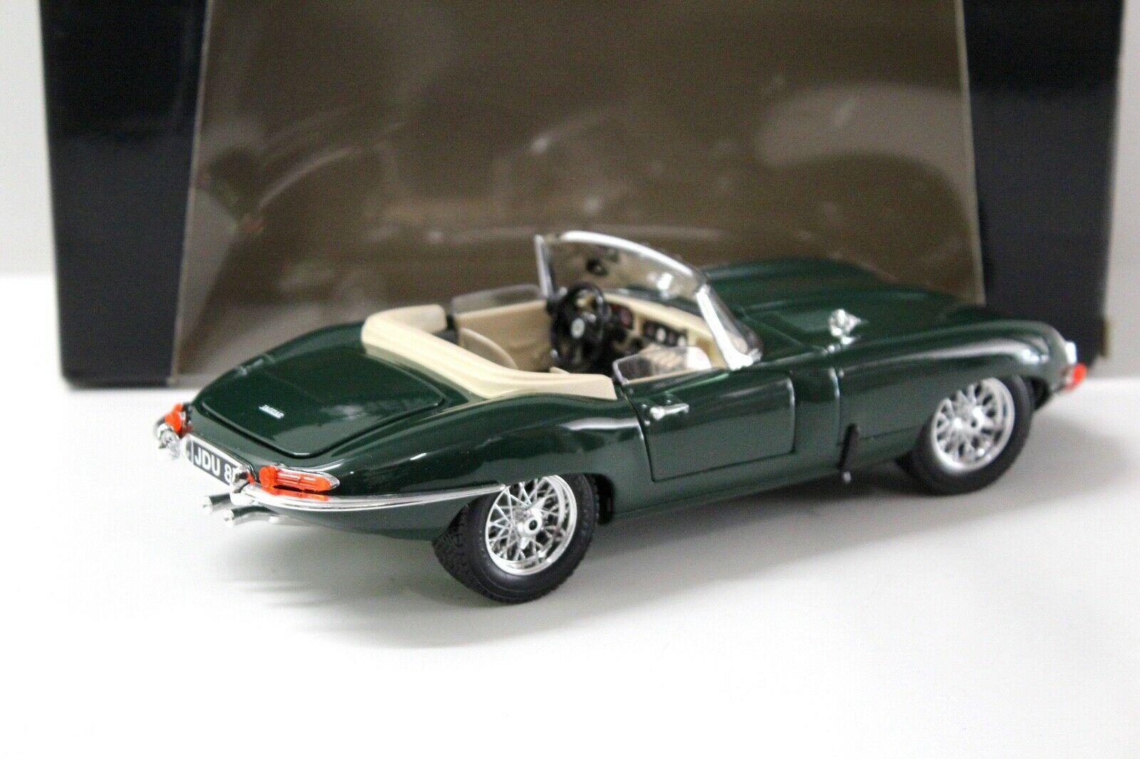 1:18 Bburago Jaguar E-Type Cabriolet dark green