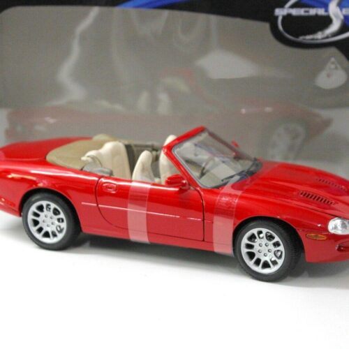 1:18 Maisto Mercedes Jaguar XKR Cabriolet red