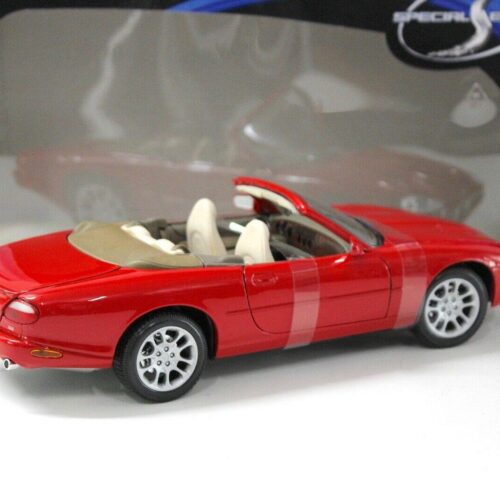 1:18 Maisto Mercedes Jaguar XKR Cabriolet red