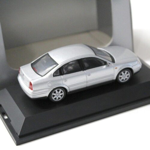 1:43 Schuco VW Passat V6 Limousine B5 silver DEALER VERSION