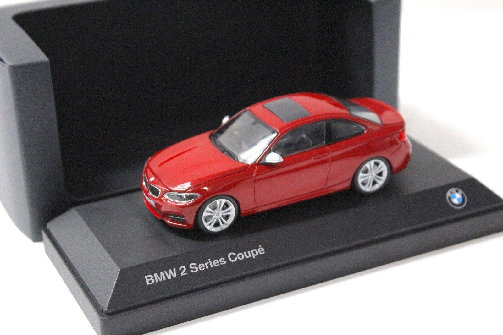 1:43 Minichamps BMW 2er F22 Coupe red DEALER VERSION