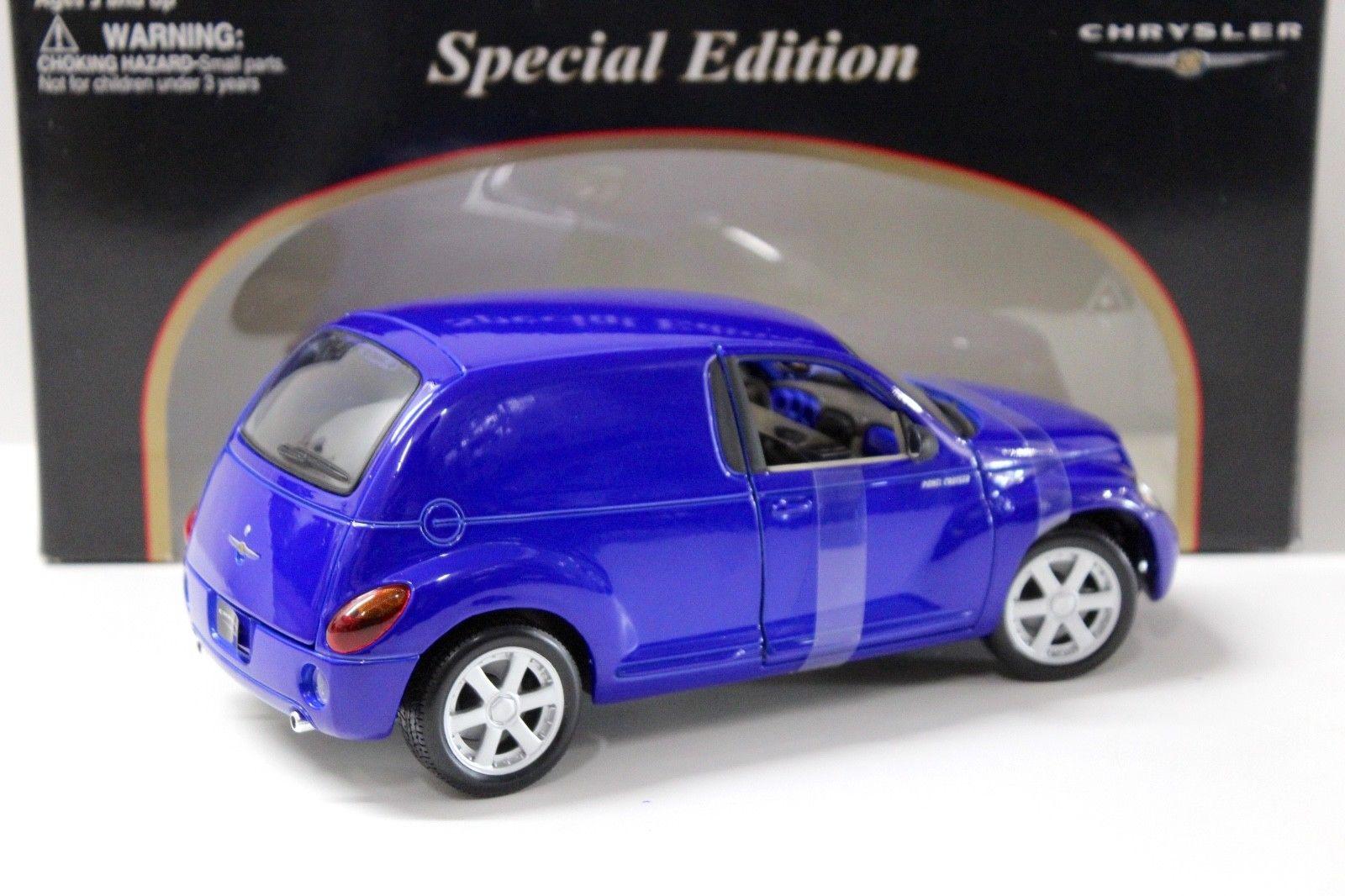 1:18 Maisto Chrysler Panel Cruiser blue