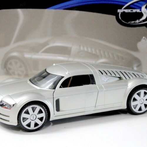 1:18 Maisto Audi Supersportwagen "Rosemeyer" silver