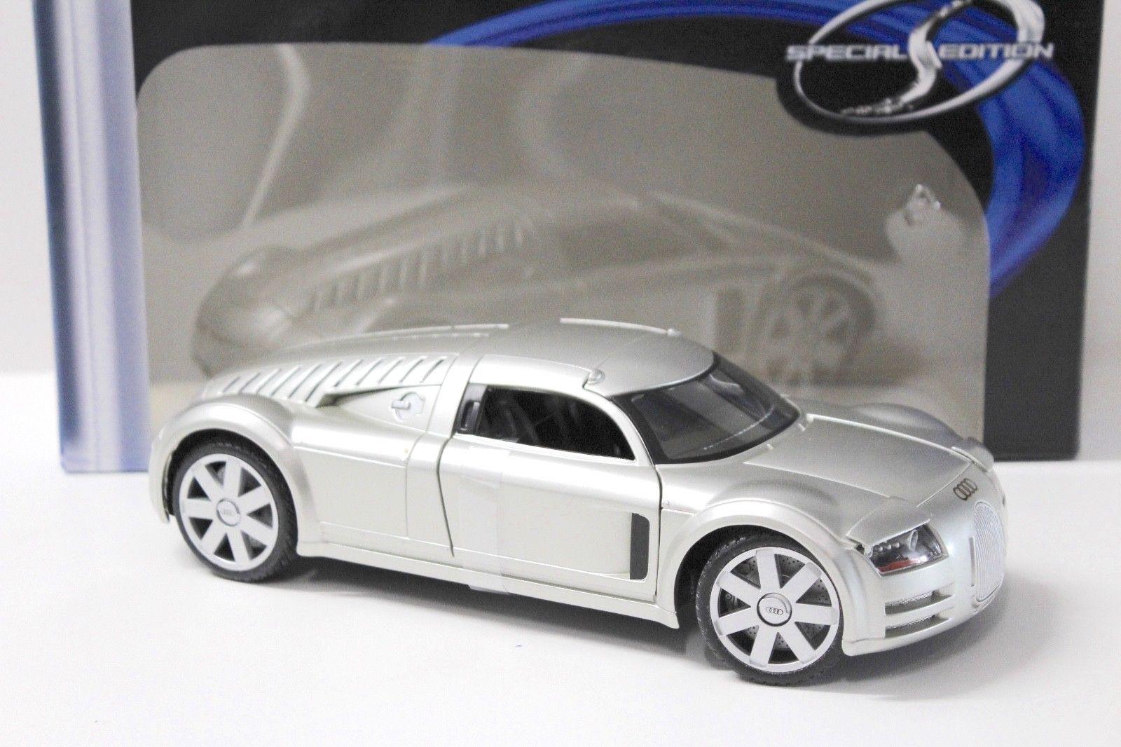 1:18 Maisto Audi Supersportwagen "Rosemeyer" silver