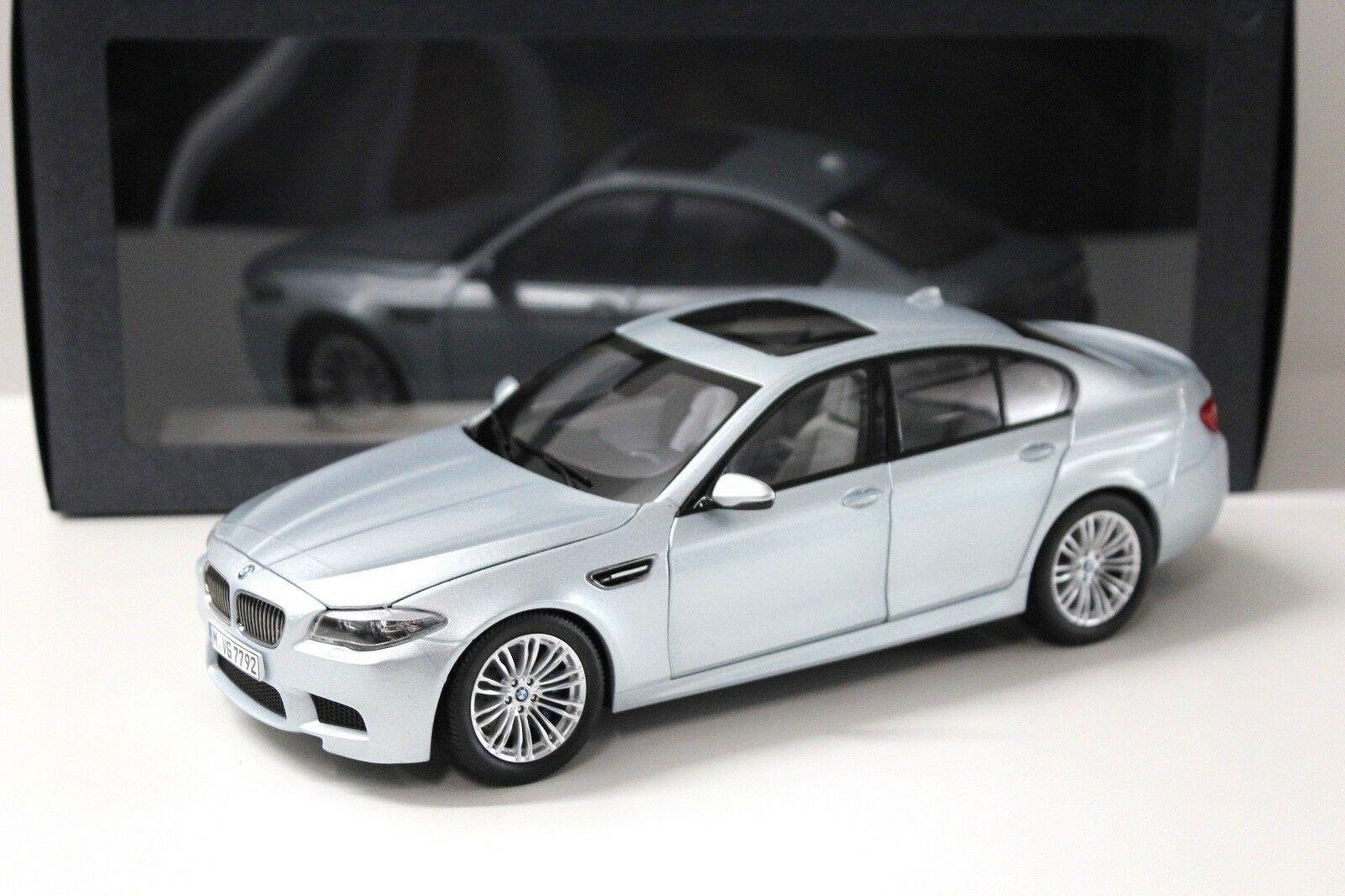 ID 45587 orig 1.jpg 1:18 Paragon BMW M5 (F10) Sedan Silverstone II DEALER VERSION
