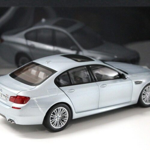 1:18 Paragon BMW M5 (F10) Sedan Silverstone II DEALER VERSION