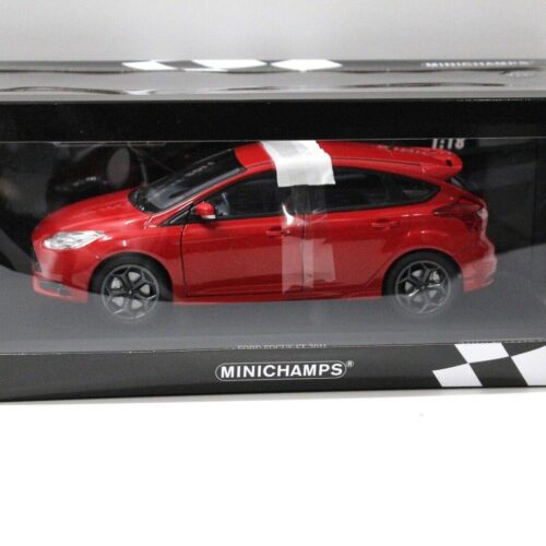 1:18 Minichamps Ford Focus ST 2011 red