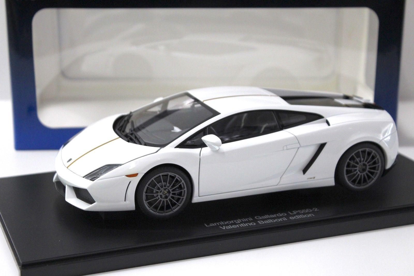 1:18 AUTOart Lamborghini Gallardo LP550-2 Balboni white