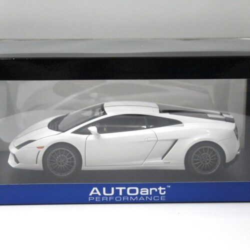 1:18 AUTOart Lamborghini Gallardo LP550-2 Balboni white