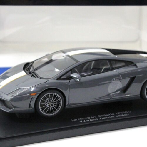 1:18 AUTOart Lamborghini Gallardo LP550-2 Balboni grey