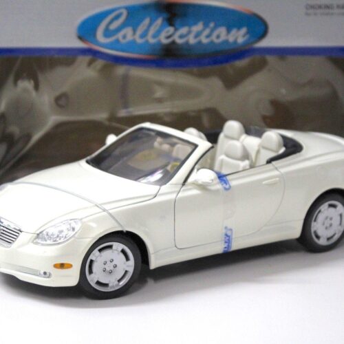 1:18 Welly Lexus SC430 Convertible pearl white