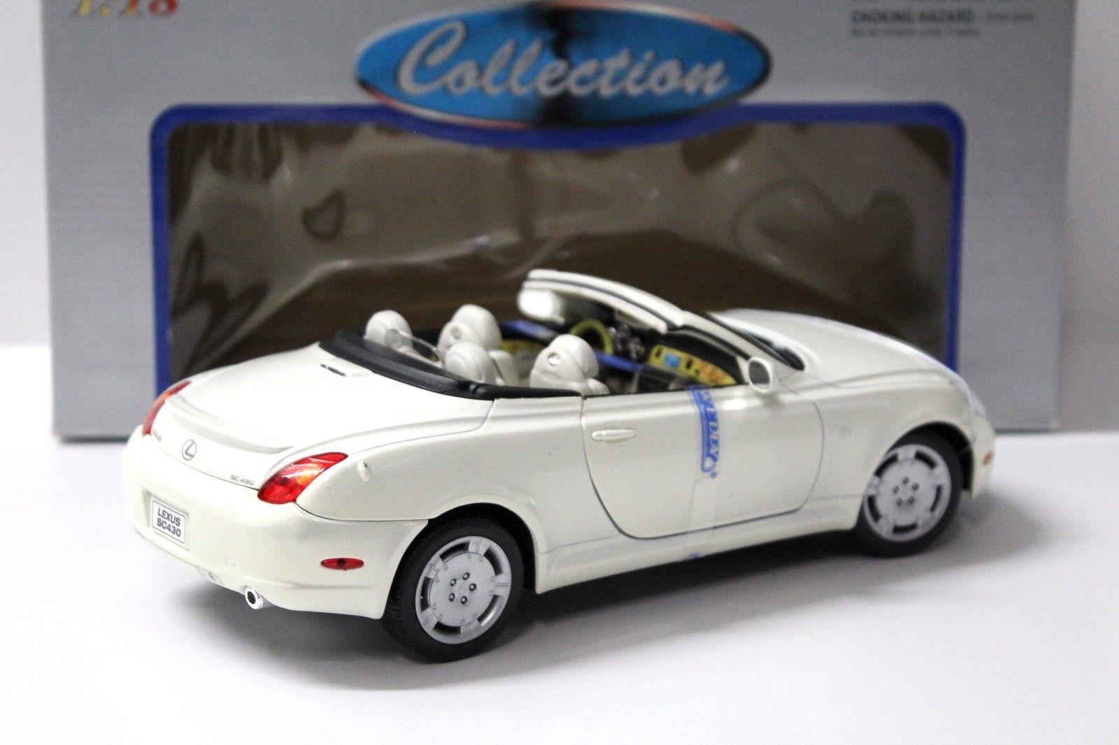 1:18 Welly Lexus SC430 Convertible pearl white