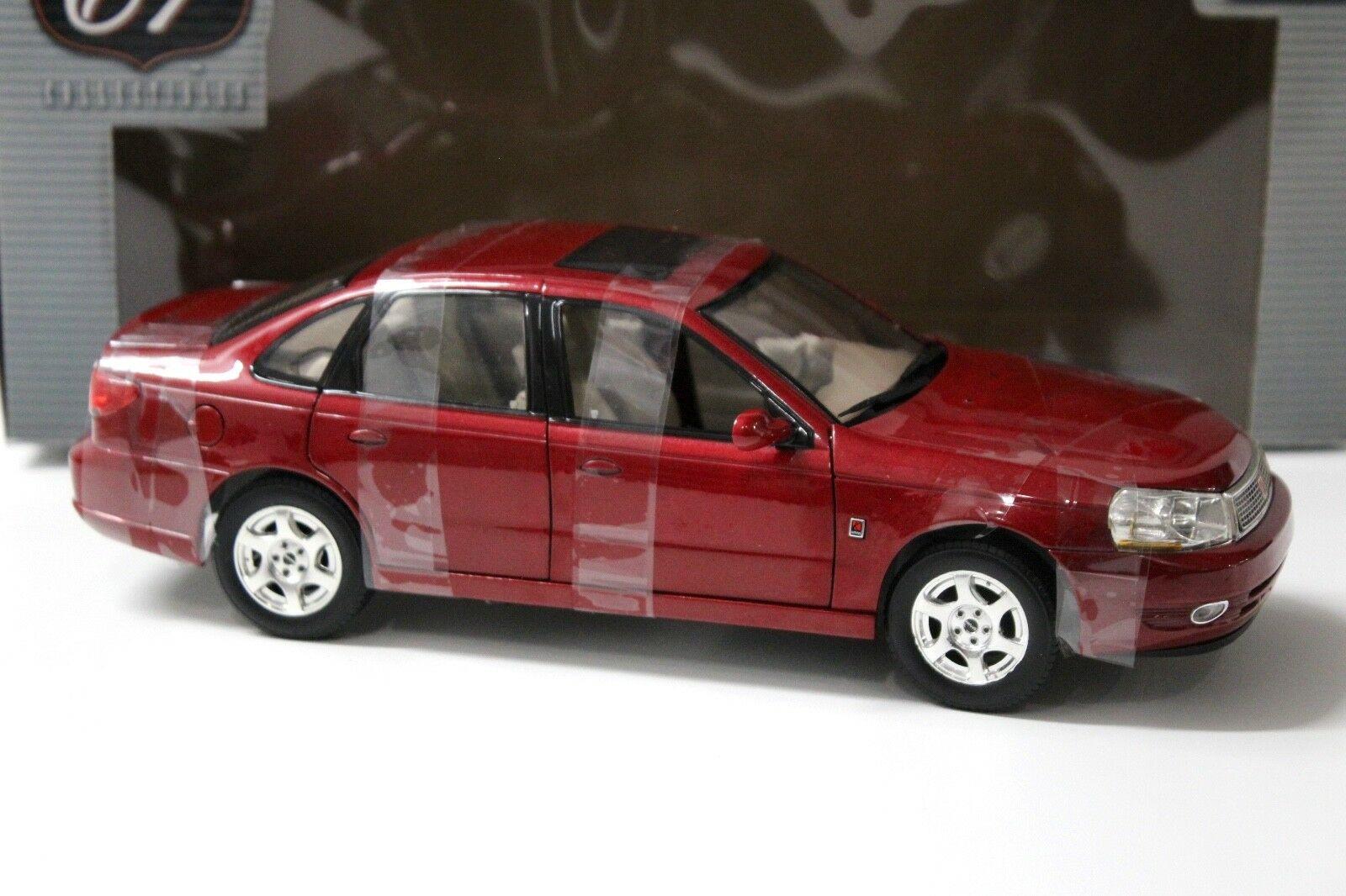 1:18 Highway 61 Saturn L300 Sport Sedan red