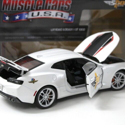 1:18 Auto World 2017 Chevrolet Camaro SS Indy 500 Pace white