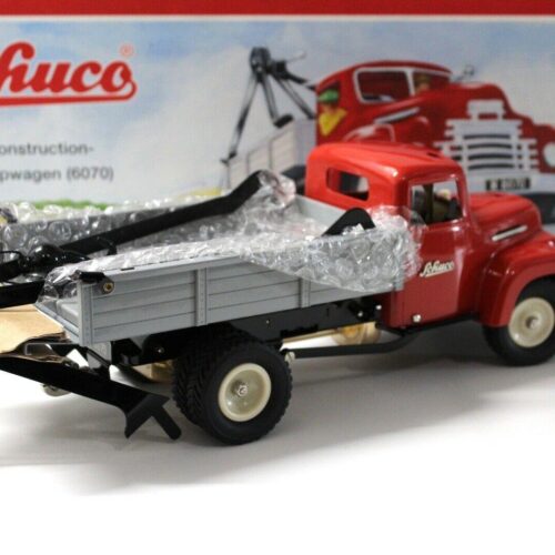 Schuco 6070 Elektro Construction Abschleppwagen Abschlepper LKW red