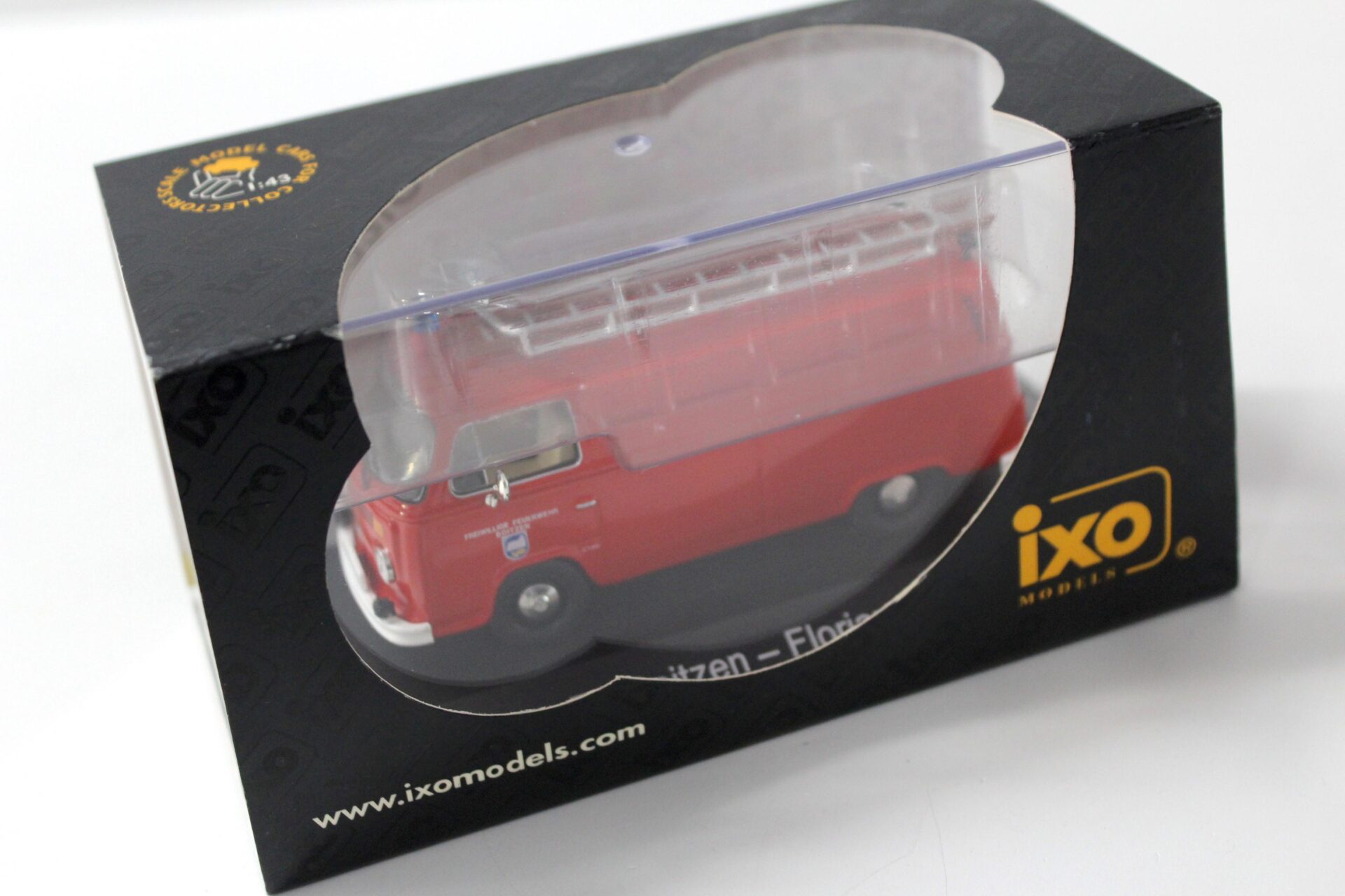 1:43 IXO VW Bus T2 FF Boitzen - Florian ROW 4026 Feuerwehr red