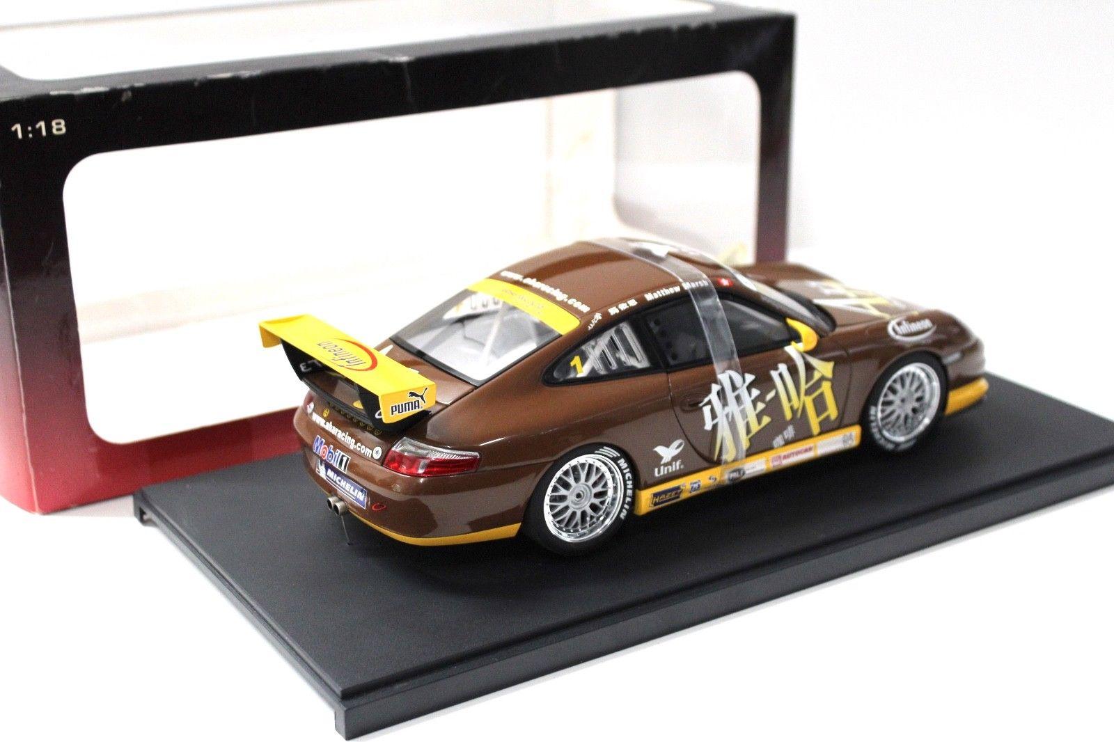1:18 AUTOart Porsche 911 (996) GT3R Asian Carrera Cup 2004