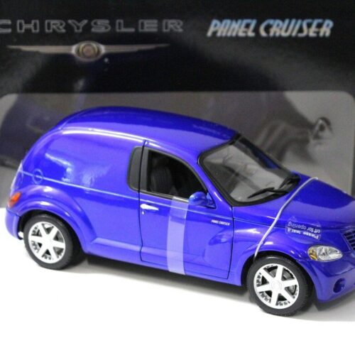 1:18 AUTOart Chrysler Panel Cruiser blue