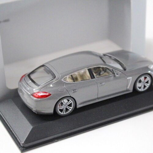 1:43 Minichamps Porsche Panamera Turbo S grey DEALER VERSION