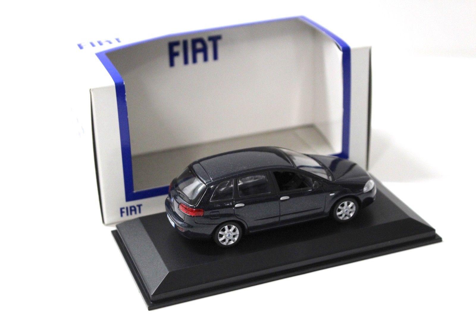 1:43 Norev Fiat Croma 2005 dark blue