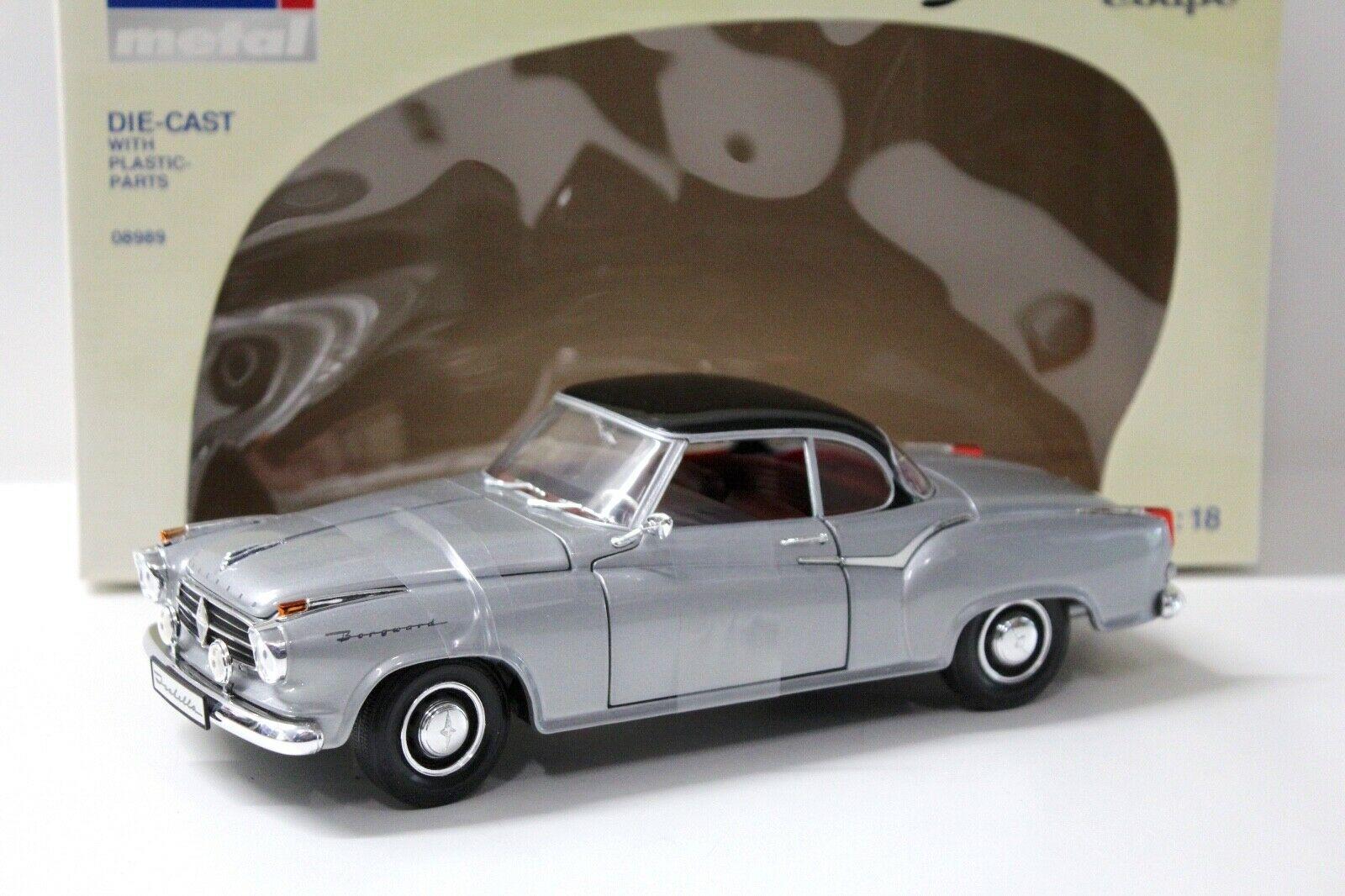 ID 46747 orig 1.jpg 1:18 Revell Borgward Isabella Coupe silver/ black roof