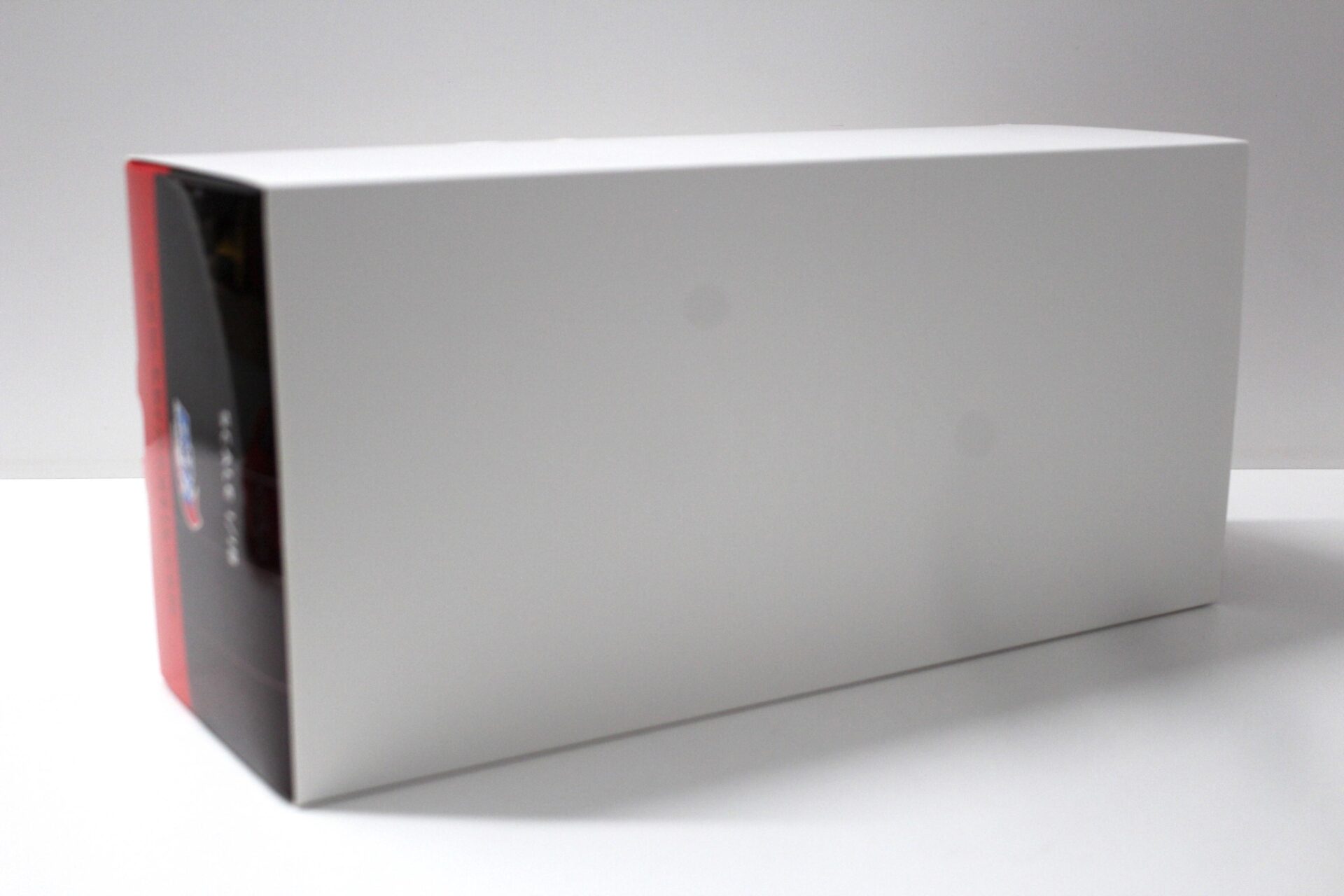 1:18 BBR Ferrari LaFerrari Corsa red/ Gloss black roof FULL OPENING