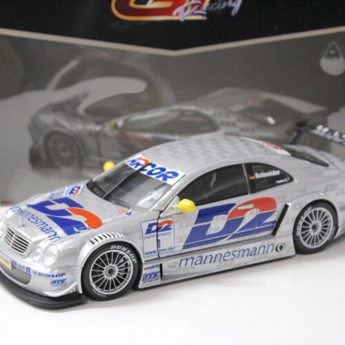 1:18 Maisto Mercedes CLK DTM 2000 SCHNEIDER #1 silver