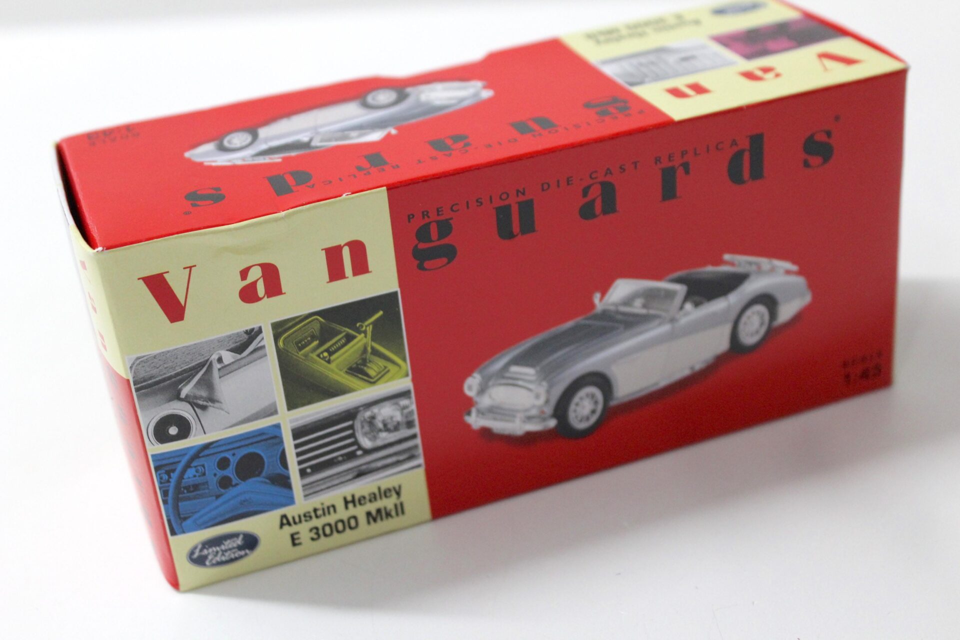 1:43 Vanguards Austin Healey E 3000 MKII Healey Blue & Ivory white