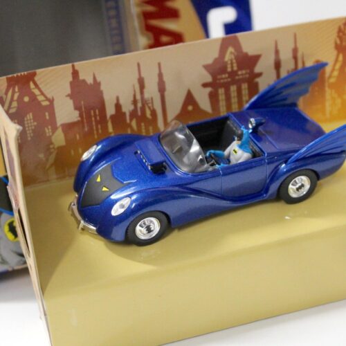 1:43 Corgi 1960Â´s DC Comics BATMOBILE BMBV2 Batman blue