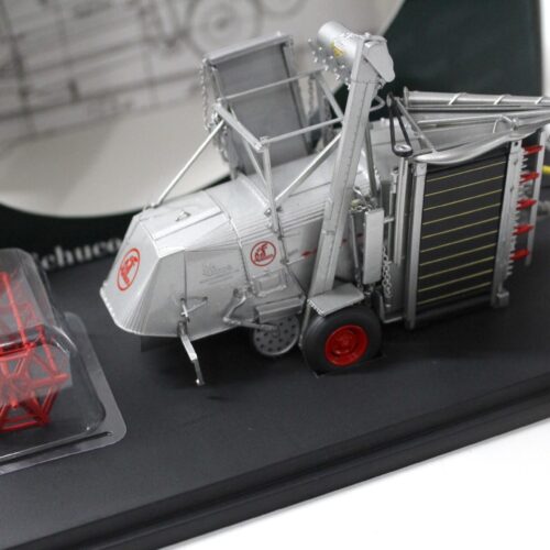 1:43 Schuco Claas Super-Automatic Mähdrescher silver