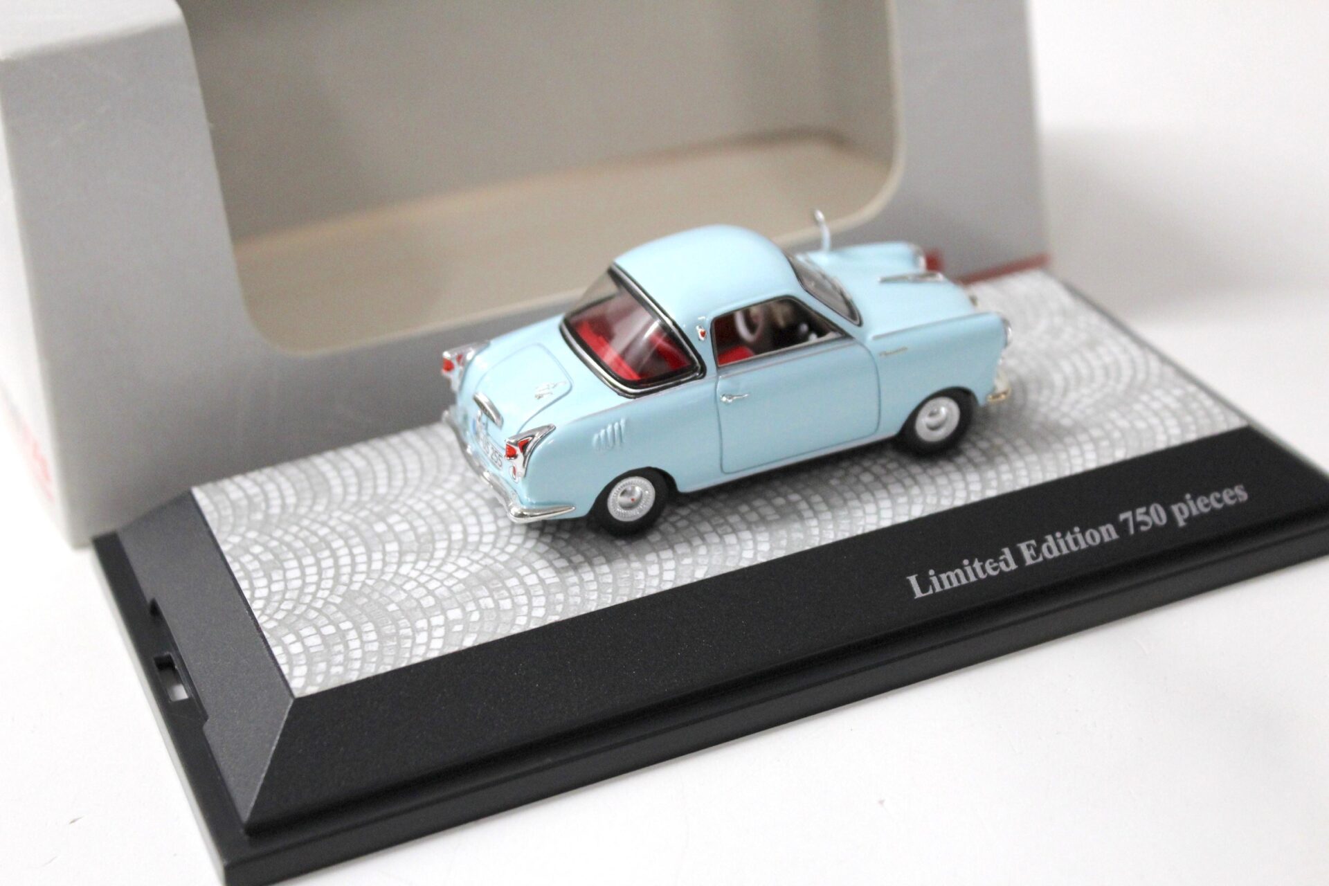 1:43 Premium ClassiXXs Goggomobil TS 250 Coupe light blue