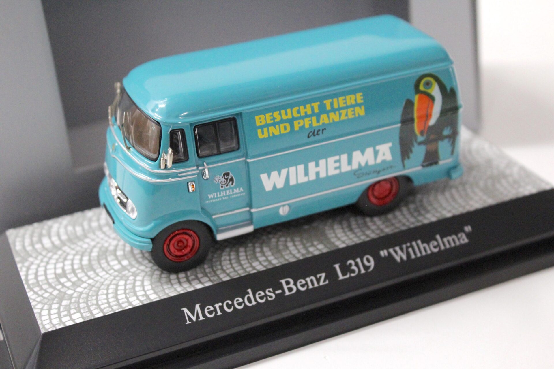 ID 47849 orig 1.jpg 1:43 Premium ClassiXXs Mercedes L319 Kasten "Wilhelma Stuttgart" DEALER VERSION