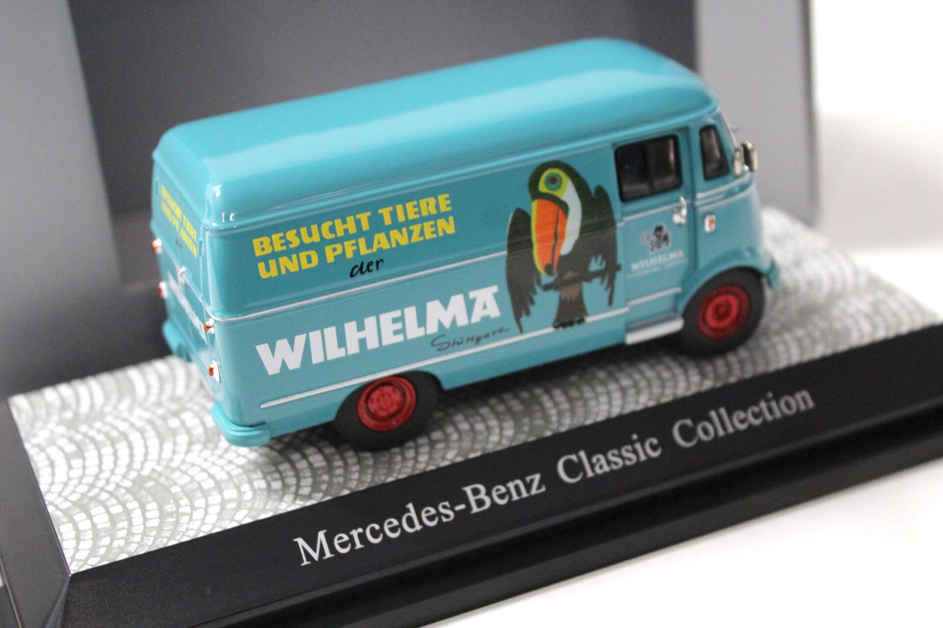 1:43 Premium ClassiXXs Mercedes L319 Kasten "Wilhelma Stuttgart" DEALER VERSION