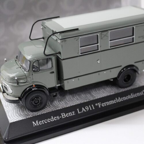 1:43 Premium ClassiXXs Mercedes LA911 Deutsche Post Fernmeldenotdienst