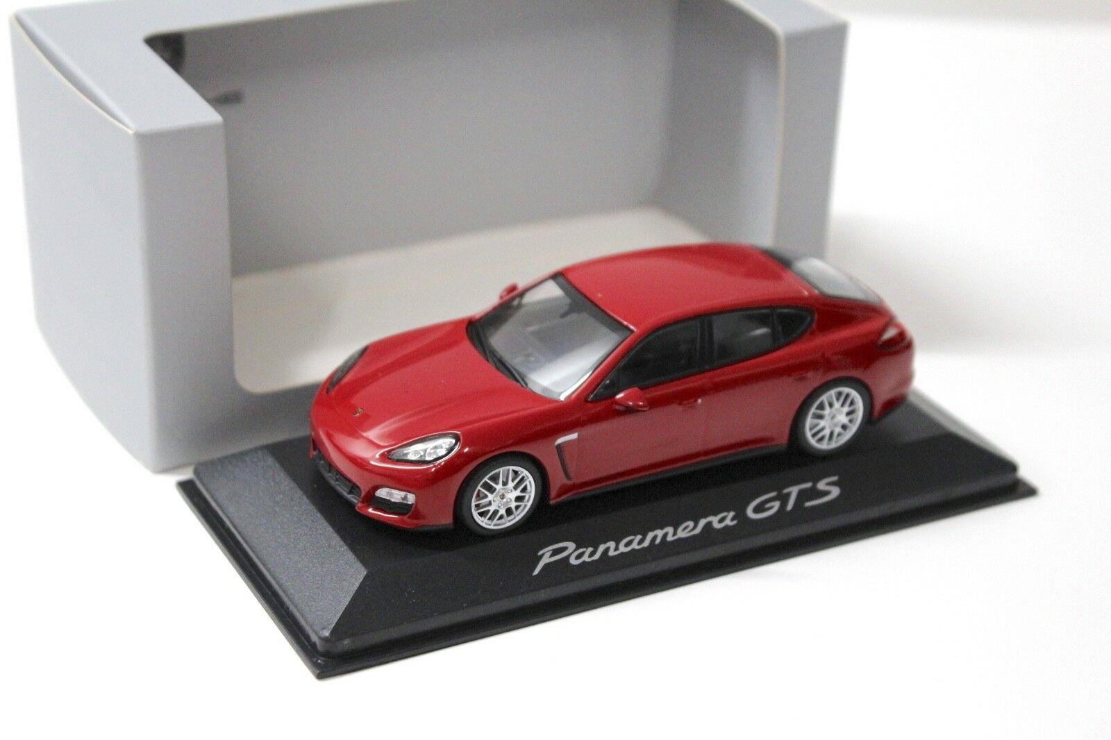 1:43 Minichamps Porsche Panamera GTS red DEALER VERSION