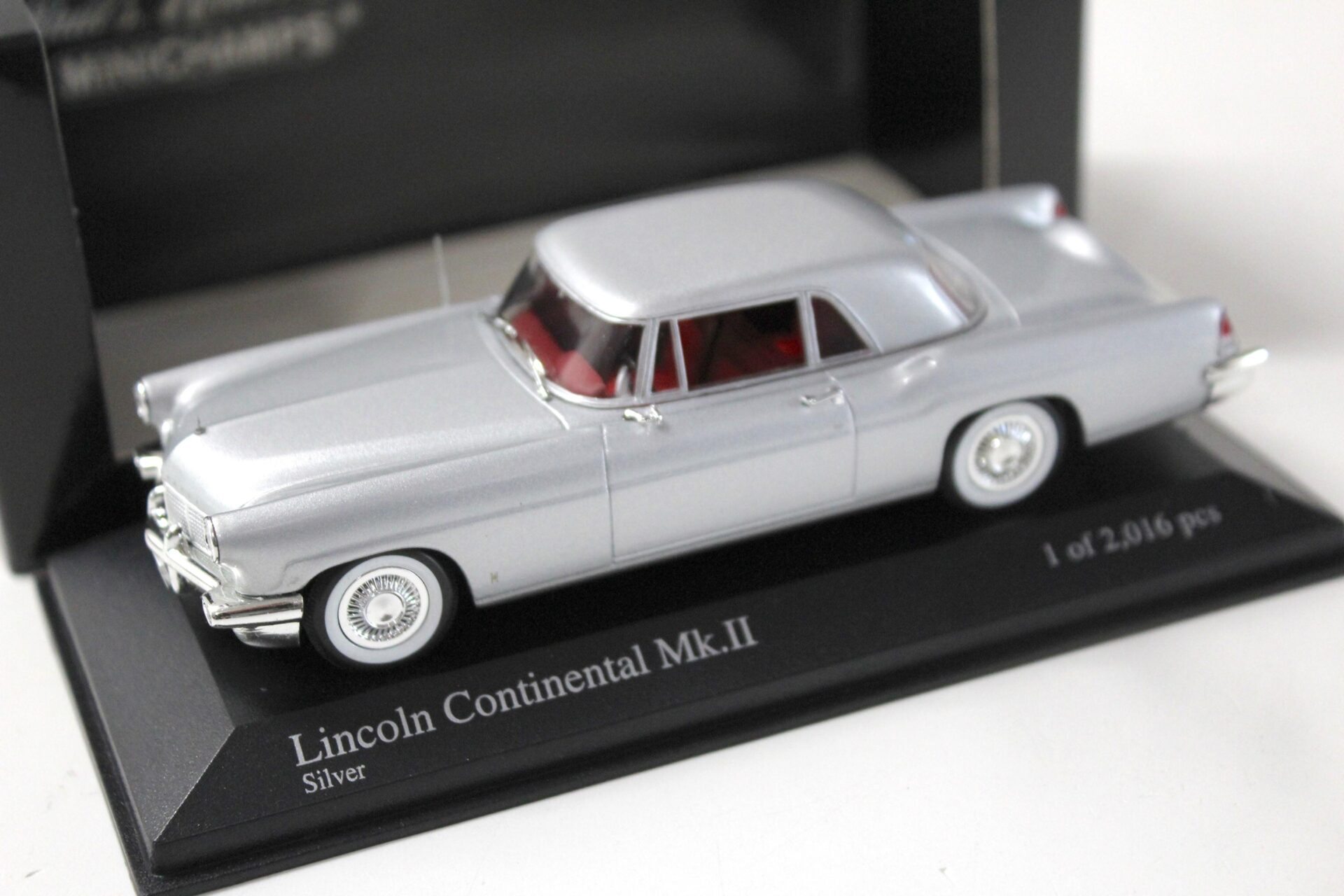 1:43 Minichamps Lincoln Continental MK.II 1956 silver