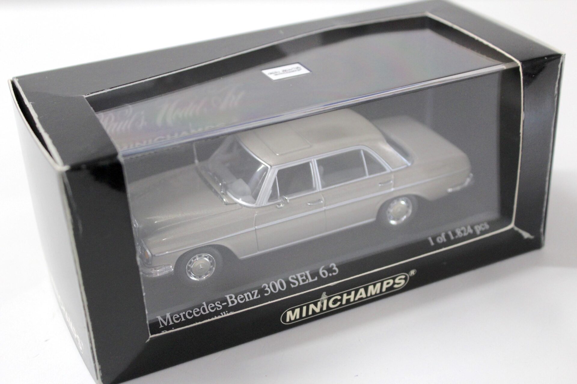 1:43 Minichamps Mercedes 300 SEL 6.3 Limousine beige-grey metallic 1968