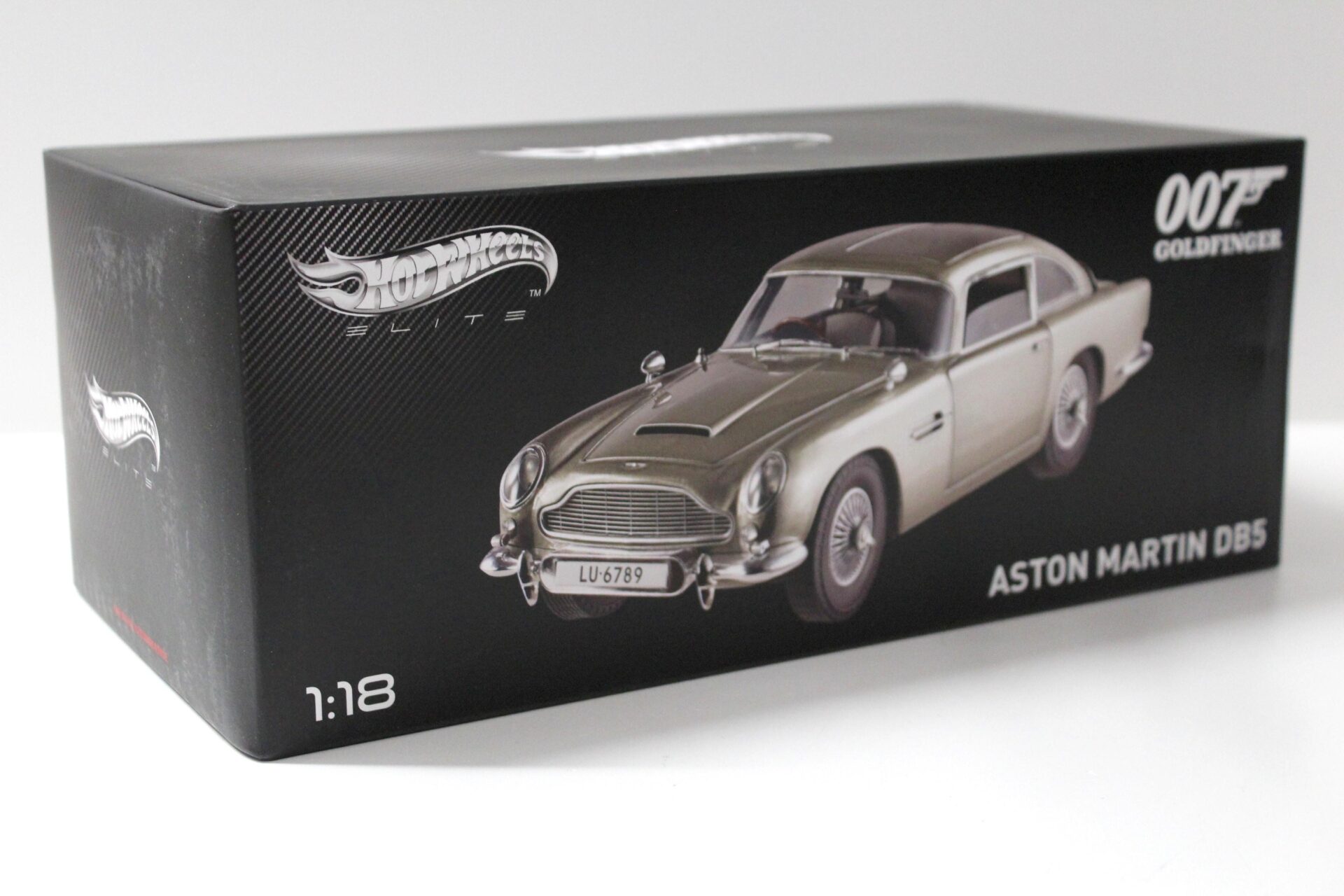 1:18 Hot Wheels Elite Aston Martin DB5 James Bond 007 Goldfinger