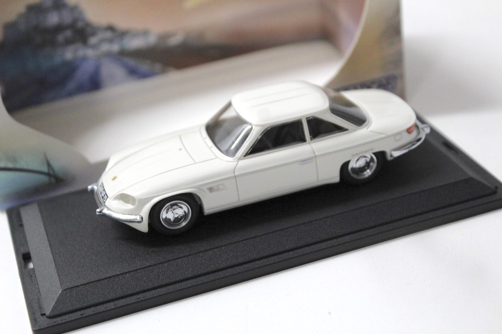 1:43 Paradcar Panhard Proto 1965 Coupe white