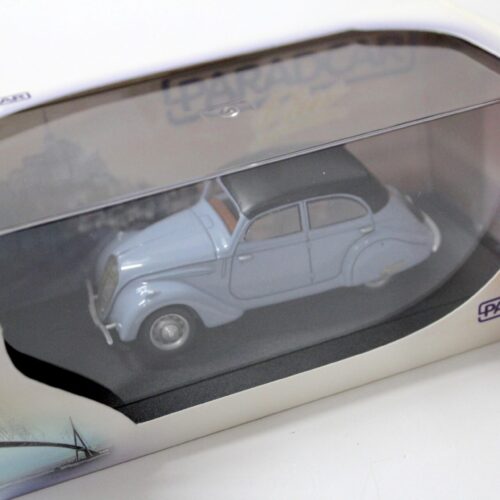 1:43 Paradcar Peugeot 202 Decouvrable Cabrio closed roof blue