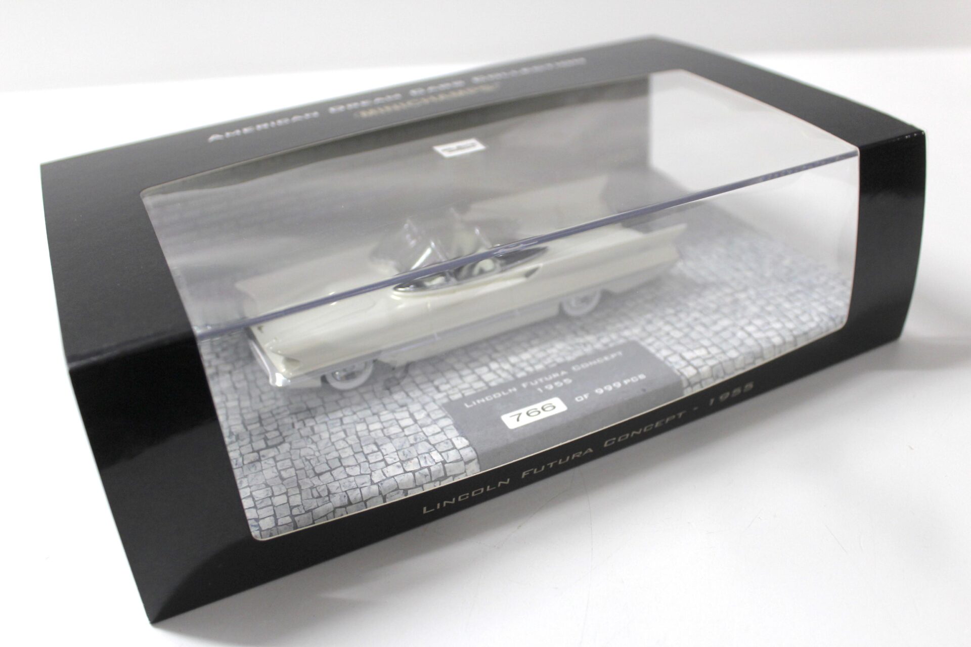 1:43 Minichamps Lincoln Futura Concept Car 1955 white