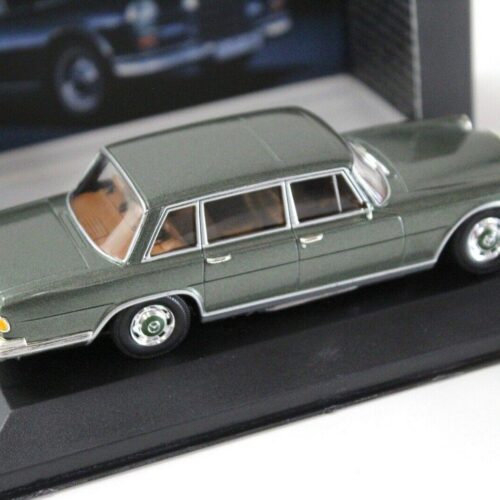 1:43 Premium Collectibles Mercedes 600 SWB W100 green DEALER VERSION