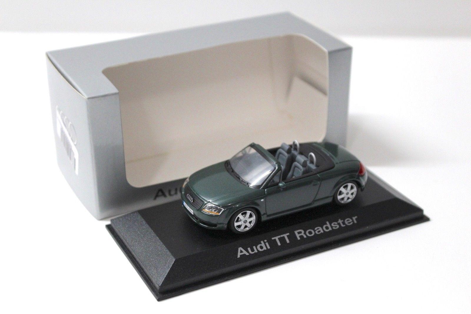 1:43 Minichamps Audi TT Roadster 8N dark green DEALER VERSION