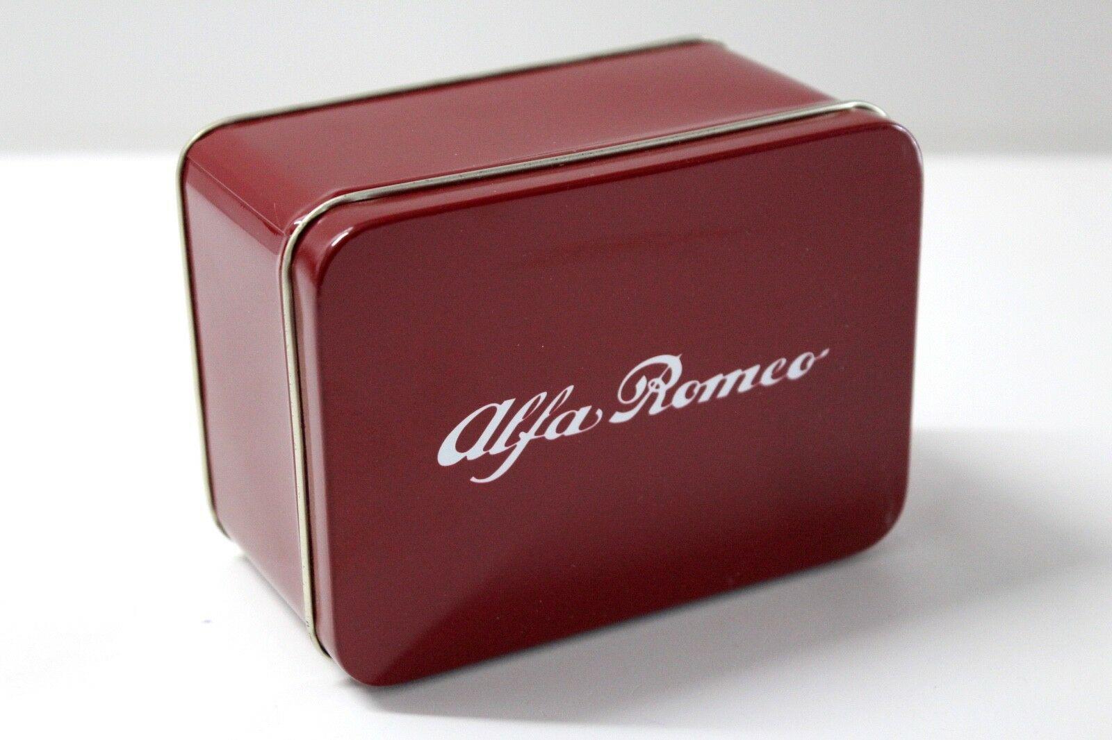 1:43 Solido Alfa Romeo Nuvola blue + metal box SP