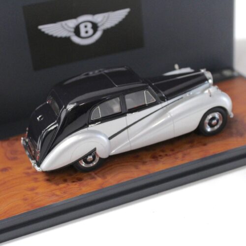 1:43 Matrix Harold Radford Countryman Mark II Saloon blue/ silver metallic