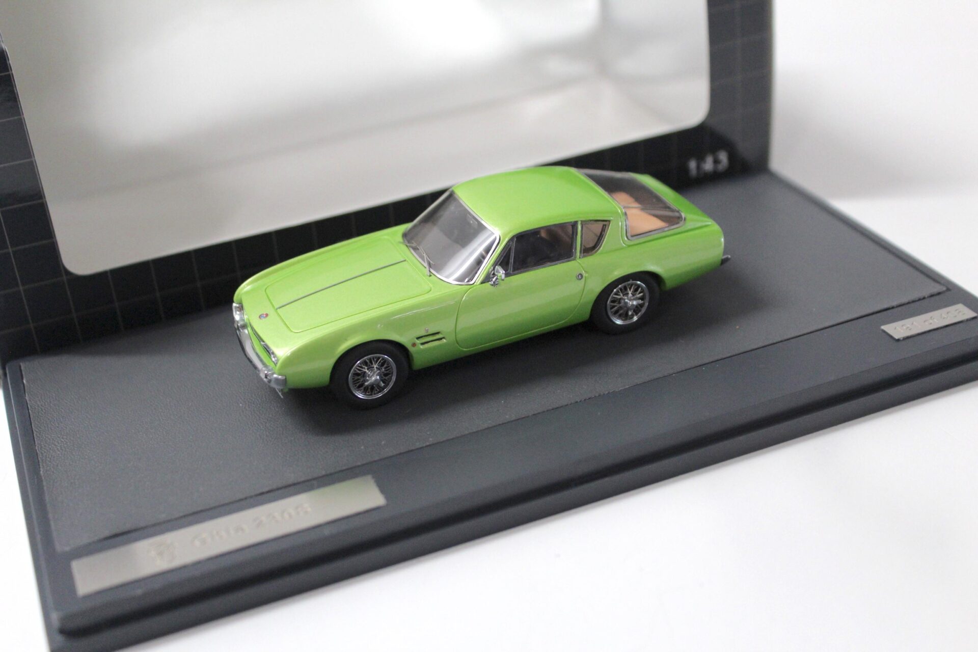 1:43 Matrix Ghia 230S Coupe 1963 green metallic