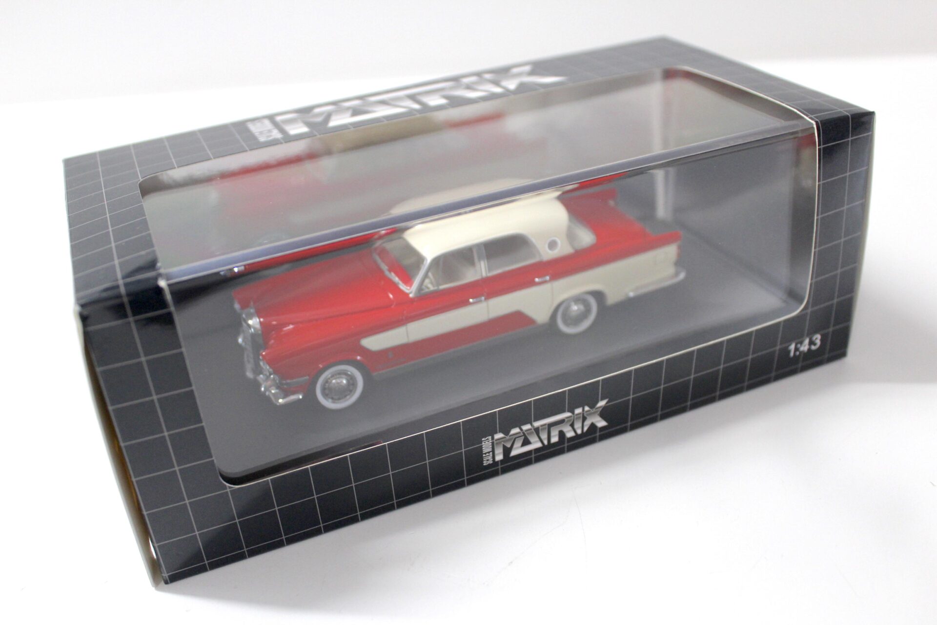 1:43 Matrix 1956 Mercedes Ghia 300C Berlina red/ white