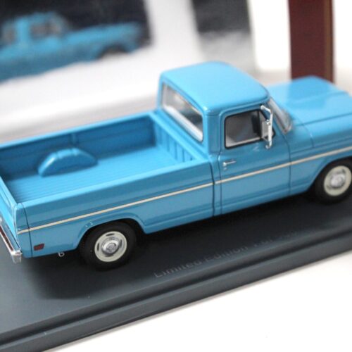 1:43 American Excellence NEO Ford F-Series F100 Pickup blue