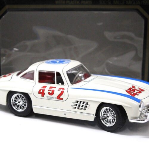 1:18 Bburago Mercedes 300SL Mille Miglia #452 white