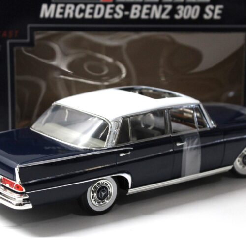 1:18 Revell Mercedes 300 SE Limousine dark blue/ white